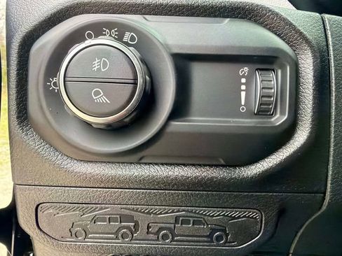 New 2026 Jeep Gladiator Sport AWD/4WD image 26