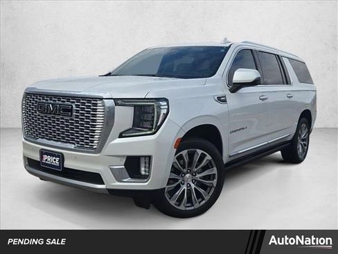 Used 2021 GMC Yukon XL Denali w/ Denali Premium Package image 1