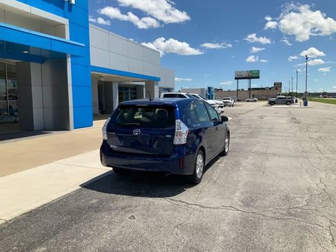 Used 2013 Toyota Prius V Three FWD image 7