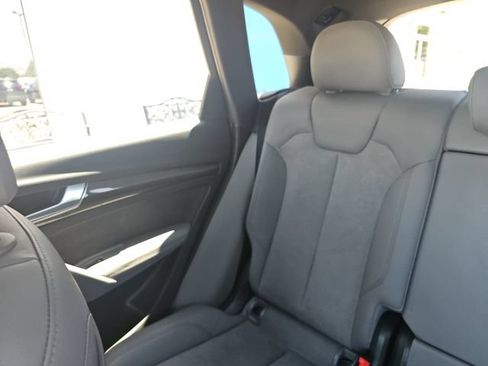 Used 2022 Audi SQ5 Premium Plus w/ Premium Plus Package AWD/4WD image 11