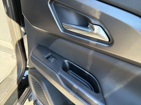 New 2026 Chevrolet Equinox EV LT image 37