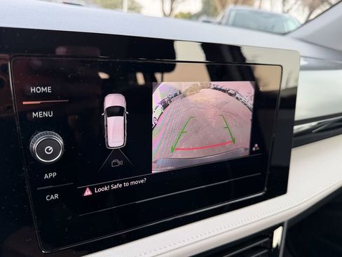 Certified 2025 Volkswagen Taos S image 21