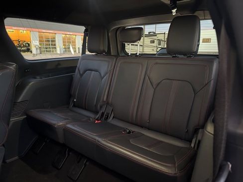 Used 2024 Ford Expedition Max Limited image 11