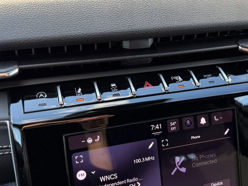 New 2025 Jeep Grand Cherokee Laredo X w/ Luxury Tech Group I image 15