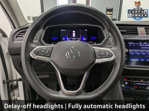 Used 2022 Volkswagen Tiguan SE w/ Panoramic Sunroof Package AWD/4WD image 26