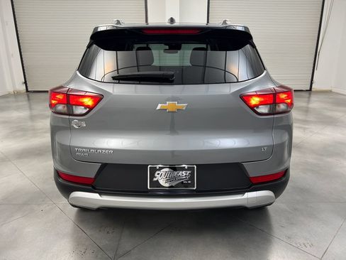 Used 2025 Chevrolet TrailBlazer LT AWD/4WD image 8