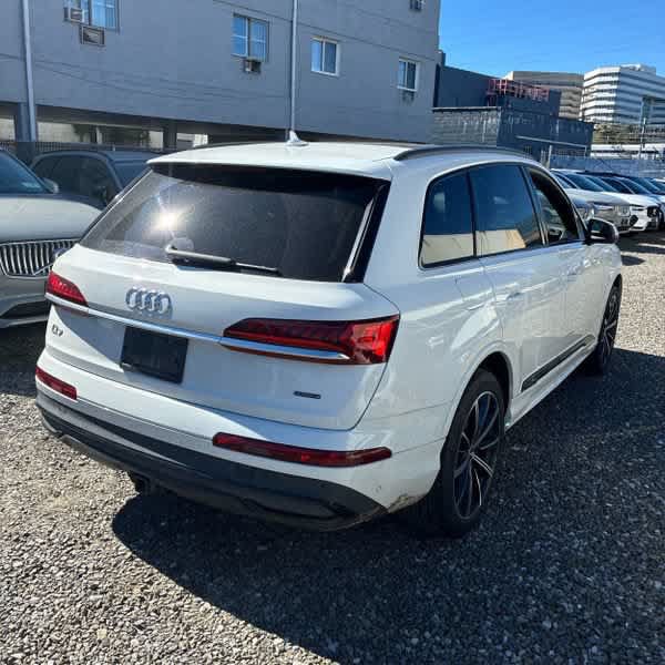 Used 2020 Audi Q7 3.0T Premium Plus AWD/4WD image 4