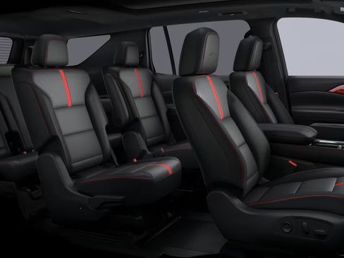 New 2026 Chevrolet Traverse RS w/ LPO, Floor Liner Package AWD/4WD image 6