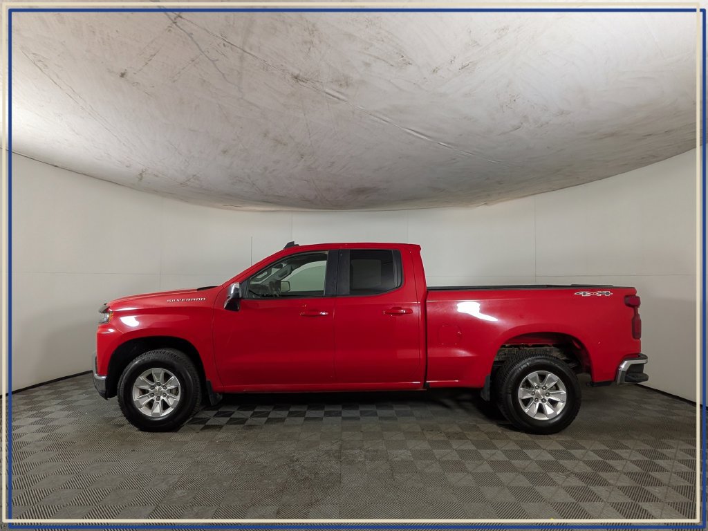 Certified 2021 Chevrolet Silverado 1500 LT AWD/4WD image 3