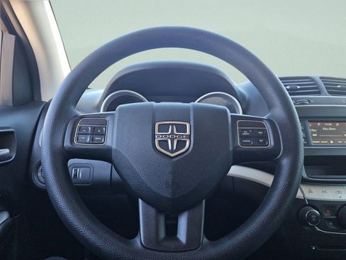 Used 2017 Dodge Journey SE w/ Flexible Seating Group image 28