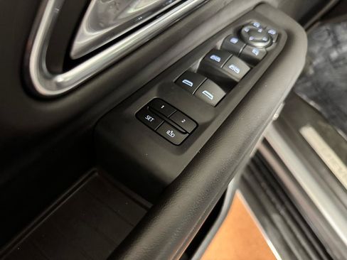 Used 2024 Chevrolet Tahoe LT w/ LT Signature Plus Package image 16