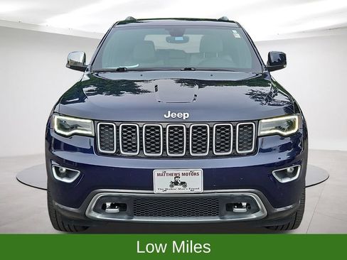 Used 2018 Jeep Grand Cherokee Limited AWD/4WD image 2