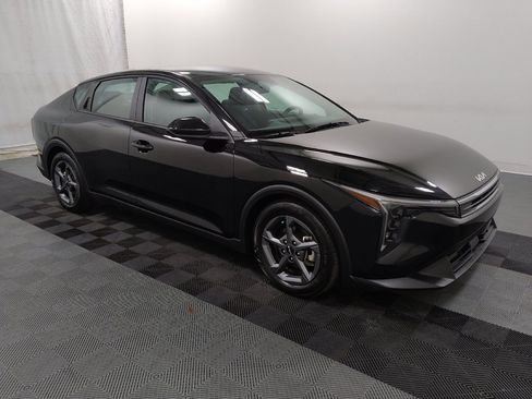 Used 2025 Kia K4 FWD image 11