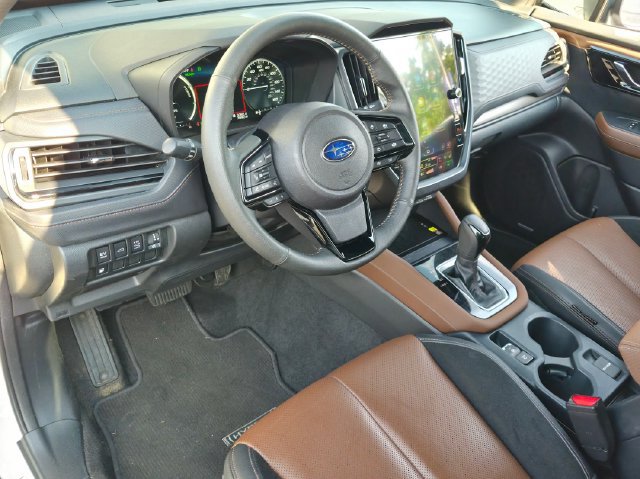 Used 2025 Subaru Forester Touring AWD/4WD image 16