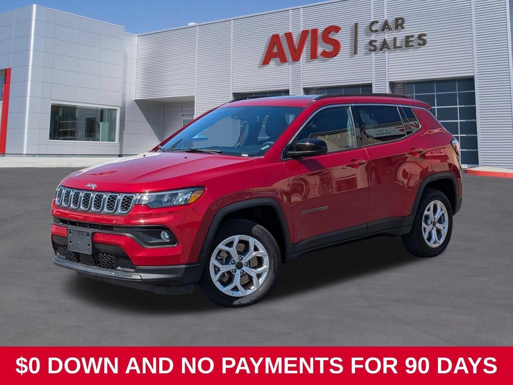 Used 2025 Jeep Compass Latitude w/ Sun & Sound Group AWD/4WD image 1