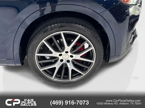 Used 2019 Maserati Levante GranLusso AWD/4WD image 42