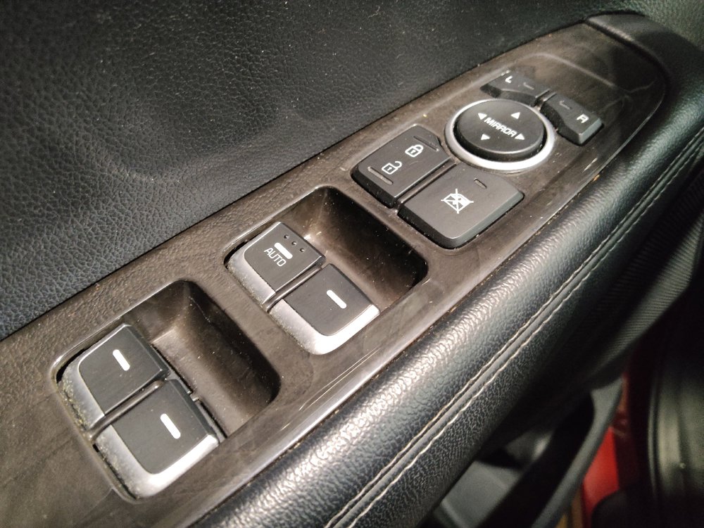 Used 2018 Kia Sorento FWD V6 image 27