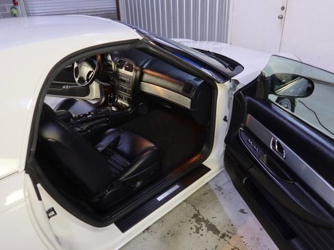 Used 2003 Ford Thunderbird image 12