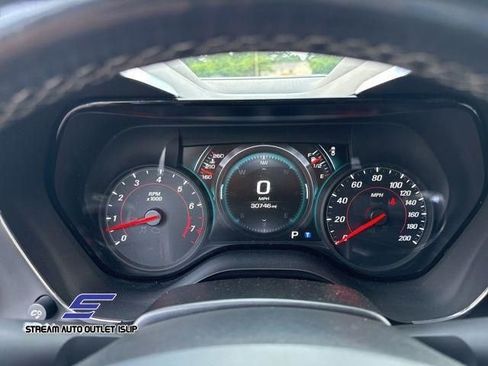 Used 2018 Chevrolet Camaro SS image 31