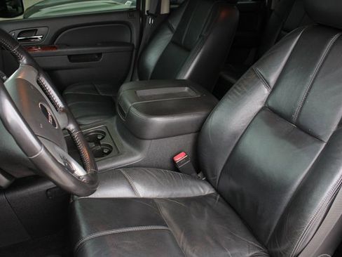 Used 2011 GMC Sierra 2500 SLT w/ Snow Plow Prep Package image 5