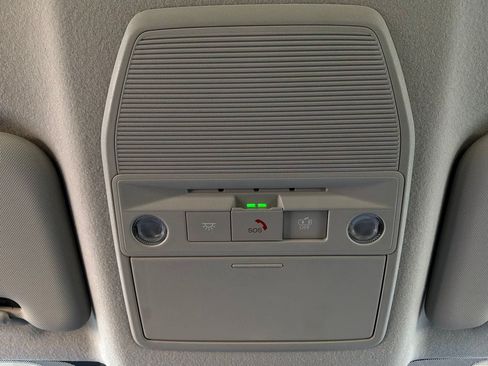 Used 2026 Nissan Kicks SR FWD image 17