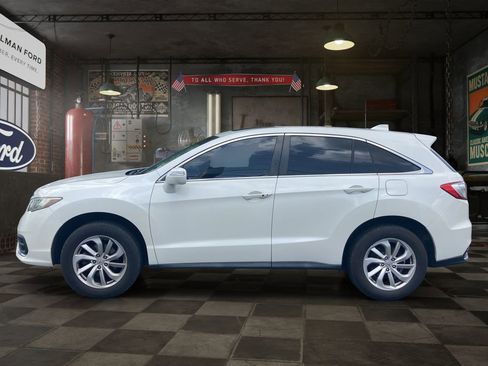 Used 2017 Acura RDX AWD w/ Technology Package image 3