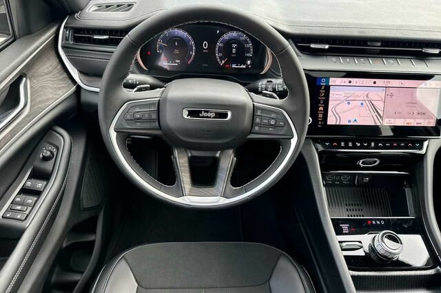 New 2026 Jeep Grand Cherokee L 4WD image 11