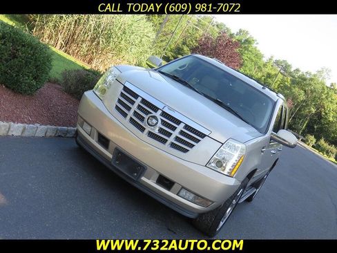 Used 2007 Cadillac Escalade AWD w/ Information Package image 25