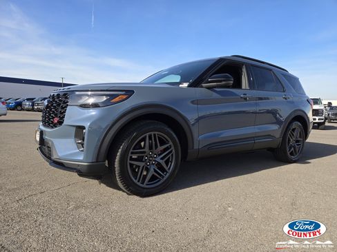 New 2026 Ford Explorer ST w/ Sun And Sound Package image 2