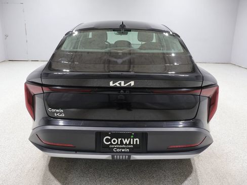 Used 2025 Kia K4 FWD image 3