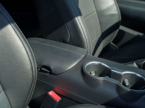 Certified 2020 Ford Mustang Premium RWD image 21