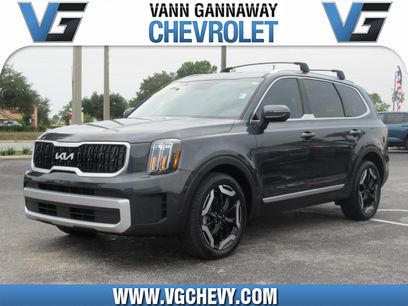 Used 2024 Kia Telluride EX w/ EX Captain's Chair Package
