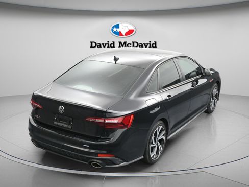 Used 2023 Volkswagen Jetta GLI Autobahn image 34