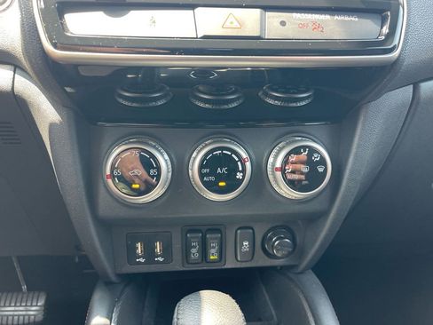 Used 2023 Mitsubishi Outlander Sport ES image 17