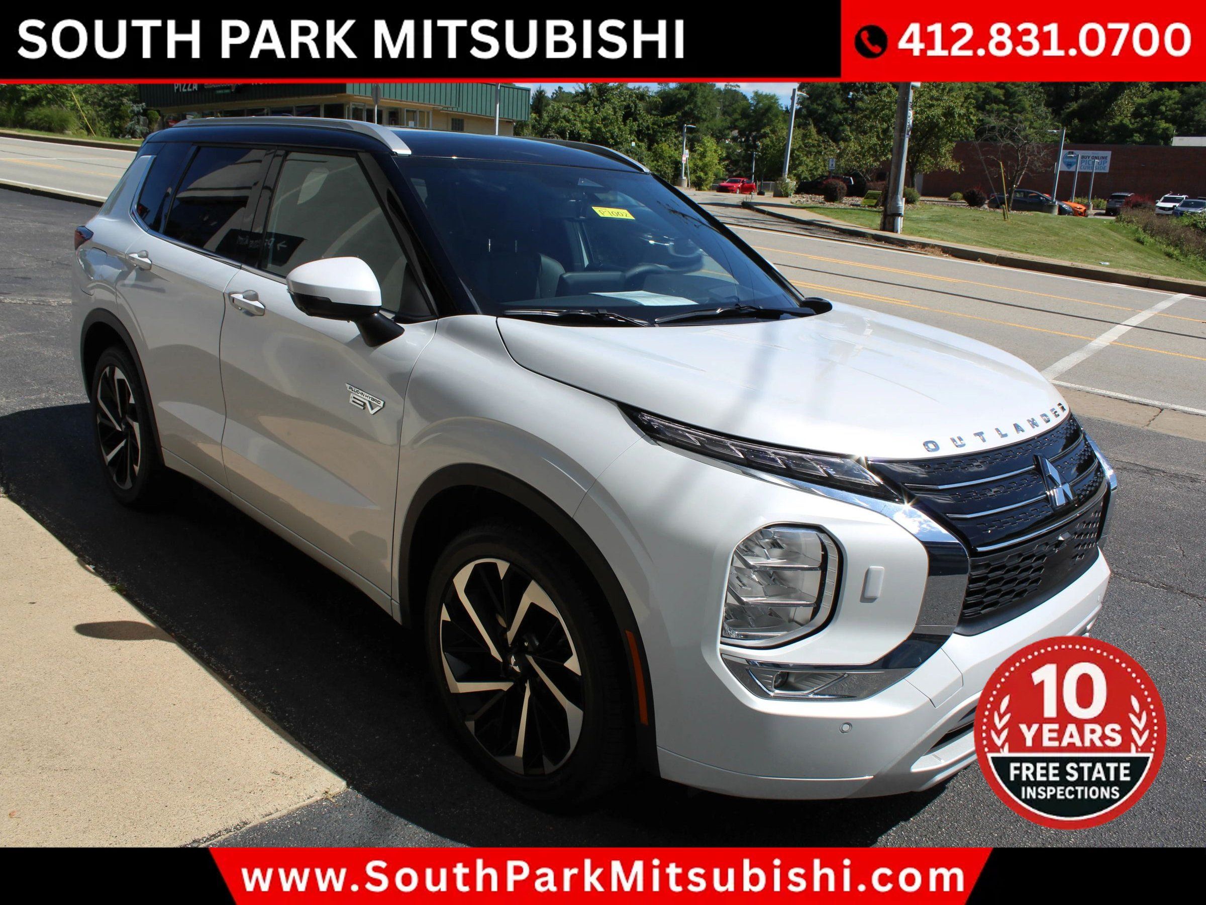 Used 2025 Mitsubishi Outlander 4WD Plug-In Hybrid image 5
