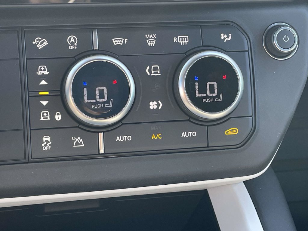 New 2026 Land Rover Defender 110 X-Dynamic SE AWD/4WD image 21