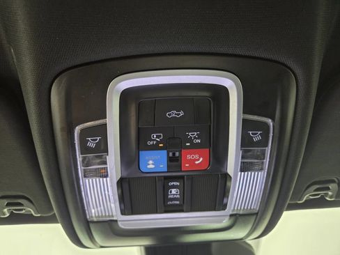 Used 2025 RAM 1500 Big Horn AWD/4WD image 20