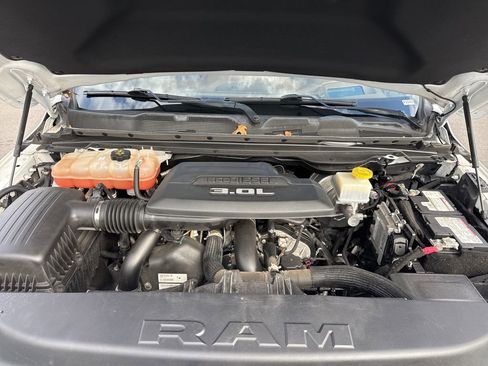 Used 2021 RAM 1500 Limited image 11