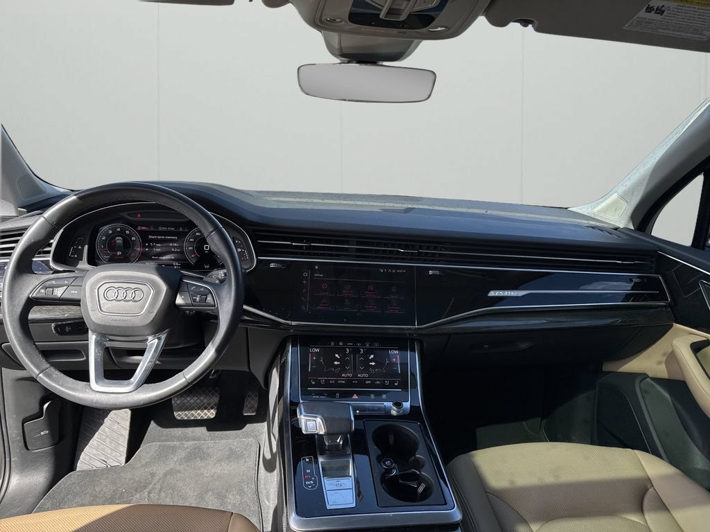 Used 2021 Audi Q7 3.0T Prestige AWD/4WD image 12