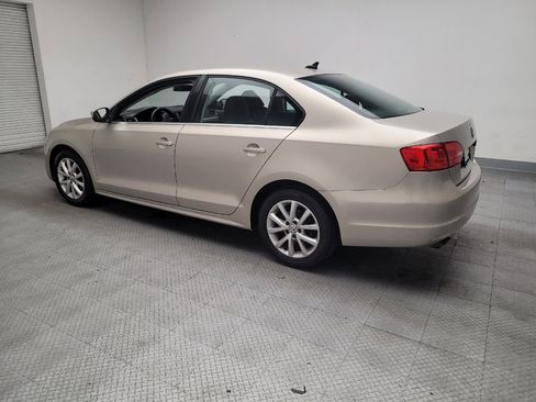 Used 2014 Volkswagen Jetta SE FWD image 3