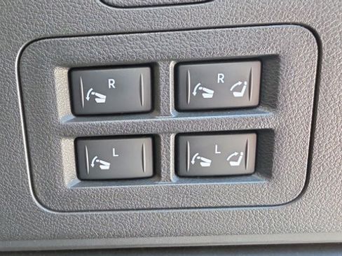 Used 2025 Nissan Armada Platinum AWD/4WD image 33