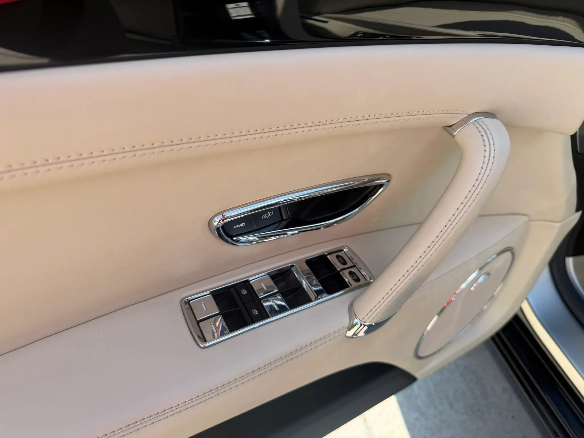 Used 2015 Bentley Flying Spur V8 AWD/4WD image 14