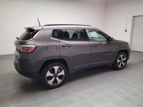 Used 2017 Jeep Compass Latitude w/ Safe & Security Group AWD/4WD image 10