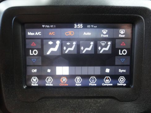 Used 2020 Jeep Renegade Latitude image 20
