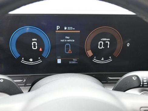 Used 2025 Hyundai Kona SEL AWD/4WD image 22