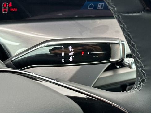 New 2026 Cadillac Vistiq Premium Luxury w/ LPO, Floor Liner Package AWD/4WD image 23