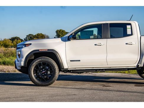 New 2026 GMC Canyon Elevation w/ Convenience Package image 36