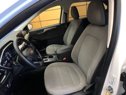 Certified 2022 Ford Escape SE w/ Convenience Package FWD image 10