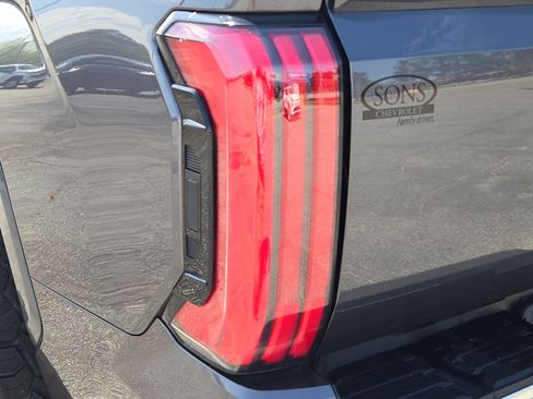 Used 2022 Toyota Tundra Limited RWD image 11