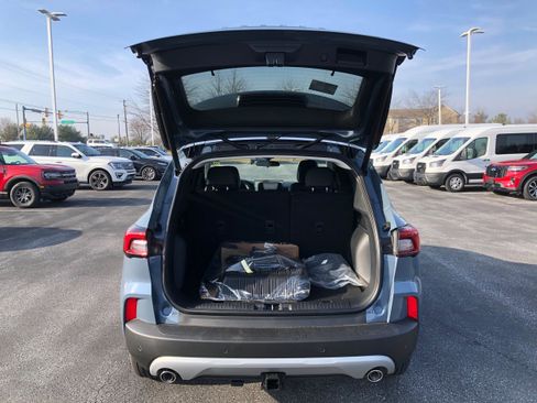 New 2025 Ford Escape SE w/ Class II Trailer Tow Package image 8